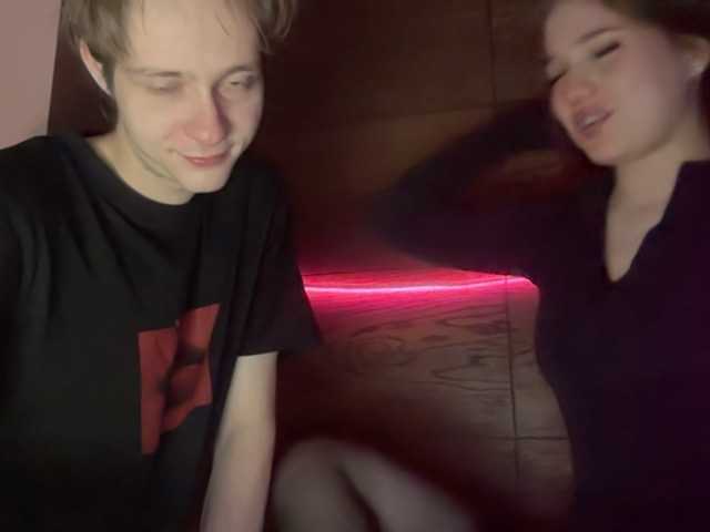 Entrez le videochat erotique avec le
modèle titsDestroy2007 titsDestroy2007