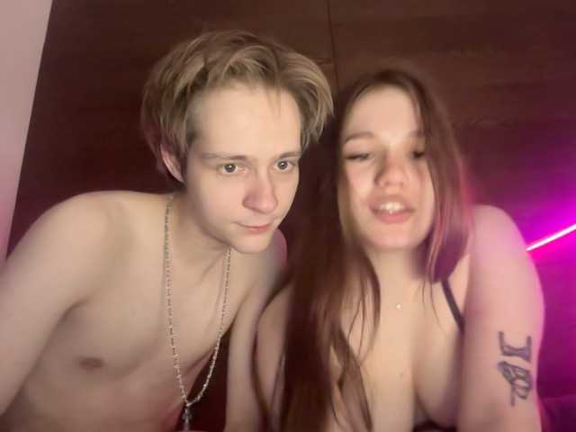 Entra en el chat con el modelo titsDestroy2007 titsDestroy2007