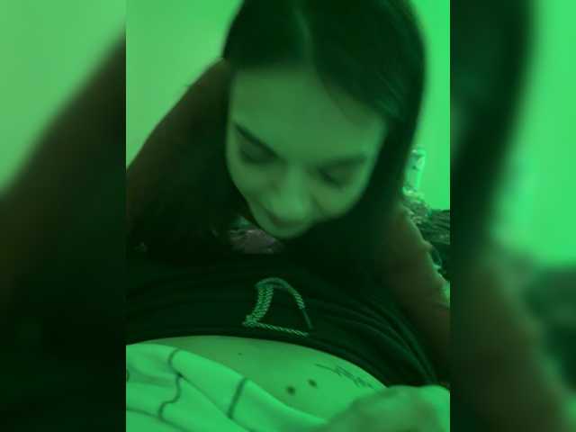 Entrez le videochat erotique avec le
modèle CRYBABYCRY CRYBABYCRY