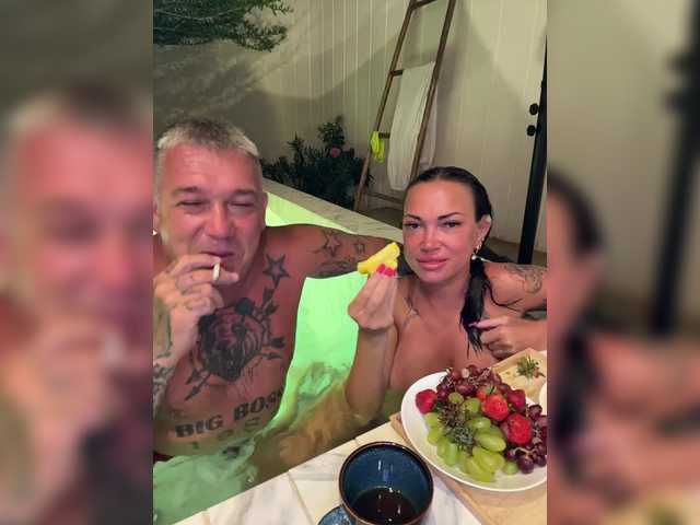 Vai a chattare su Dami-Marina Dami-Marina