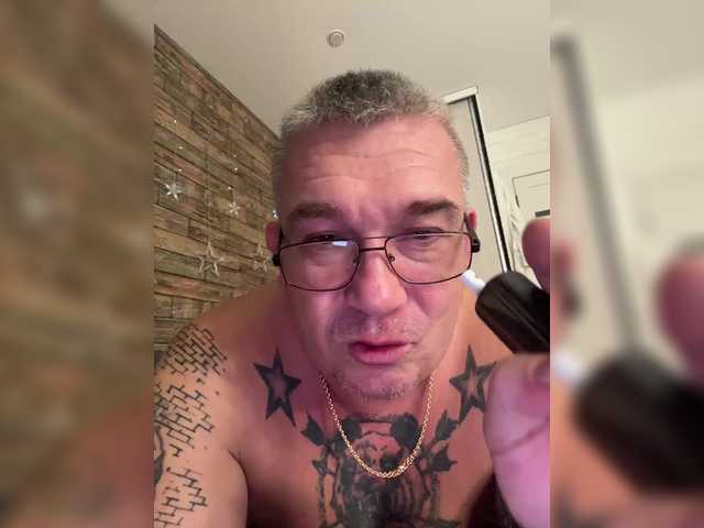 Accedi alla chat con il nickname Dami-Marya Dami-Marya