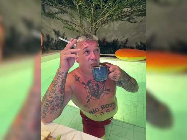 go to chat with Dami-Marina