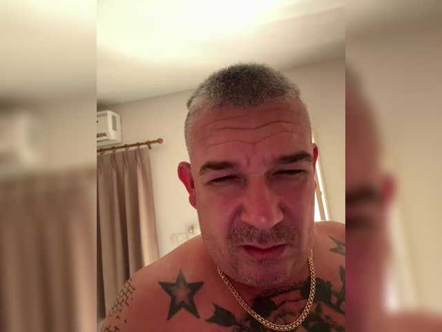 Entra en el chat con el modelo Dami-Marina Dami-Marina