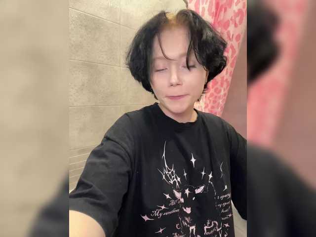 Vai a chattare su PinkyPai PinkyPai