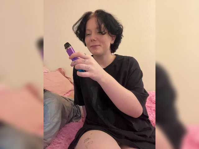 Vai a chattare su PinkyPai PinkyPai