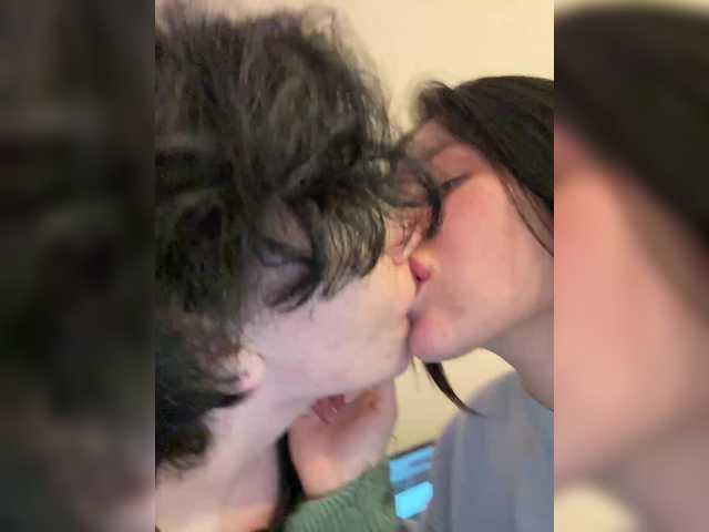 Entrez le videochat erotique avec le
modèle PinkyPai PinkyPai