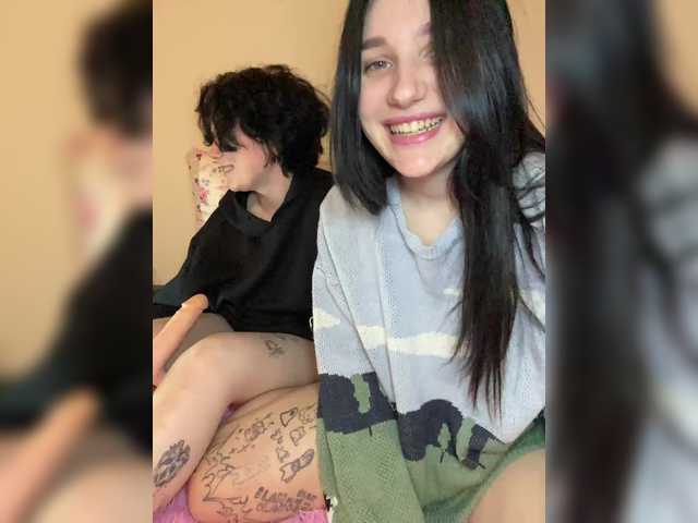 Entrez le videochat erotique avec le
modèle PinkyPai PinkyPai