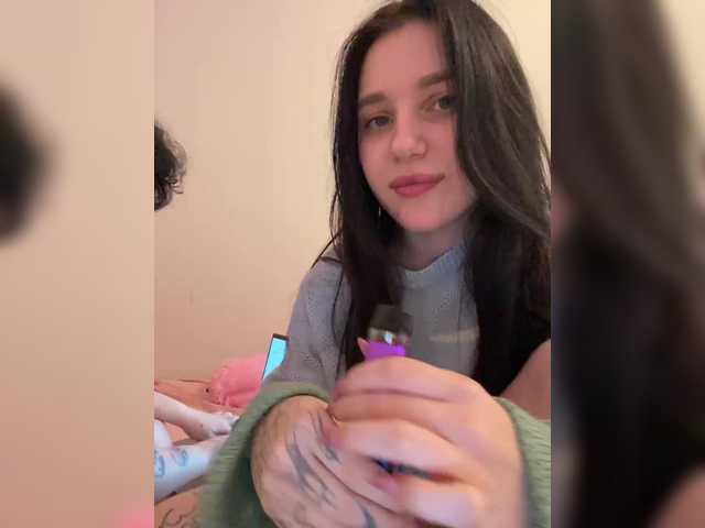 Vai a chattare su PinkyPai PinkyPai