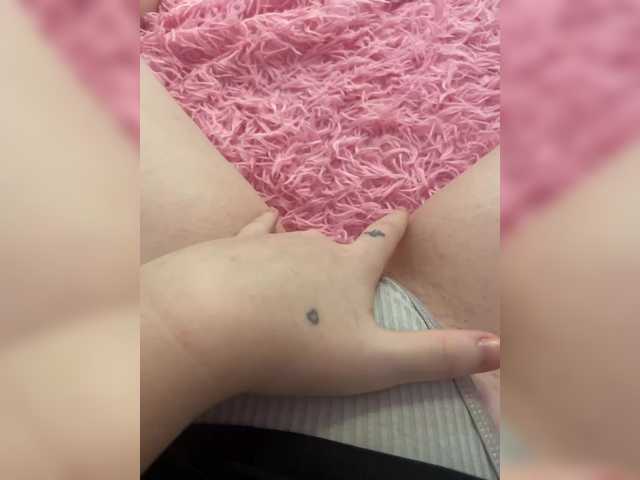 Vai a chattare su PinkyPai PinkyPai