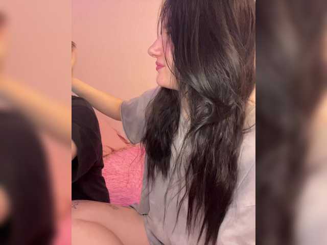 Entrez le videochat erotique avec le
modèle PinkyPai PinkyPai