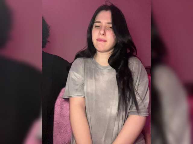 Accedi alla chat con il nickname PinkyPai PinkyPai