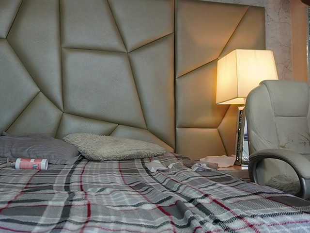 Entra en el chat con el modelo Be-Curiouss Be-Curiouss