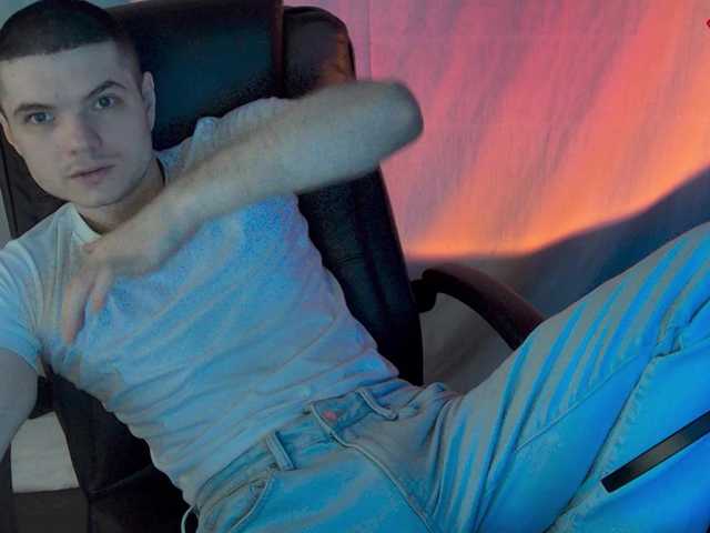 Vai a chattare su LoveMike1 LoveMike1