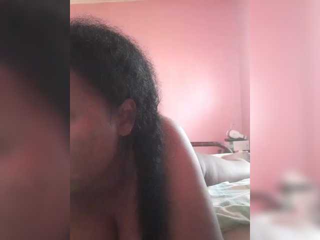 Gratis Live Sexcam mit Eirondra-valeen Eirondra-valeen