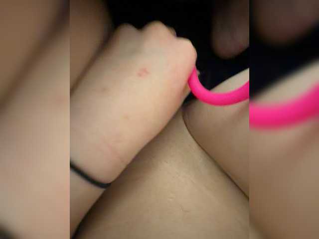 Vai a chattare su CUMshotik23 CUMshotik23