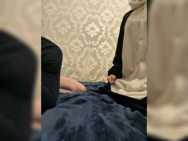 Idź na czacie CUMshotik23 CUMshotik23