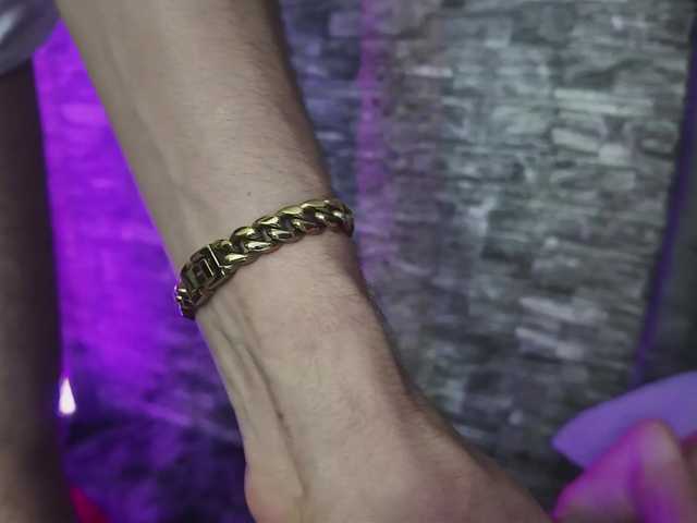 Entra en el chat con el modelo Rich-couple-69 Rich-couple-69