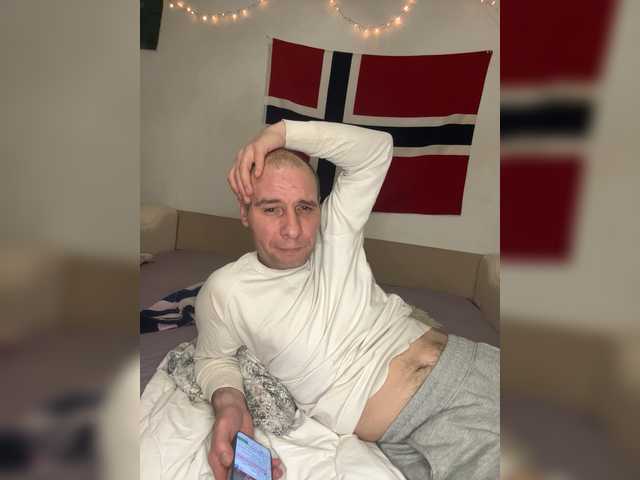 Entra en el chat con el modelo Irina423 Irina423