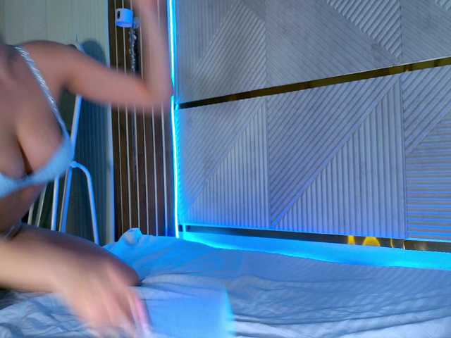 Vai a chattare su AlexaRays AlexaRays