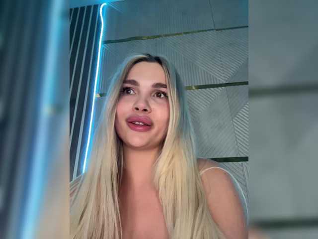 Accedi alla chat con il nickname AlexaRays AlexaRays