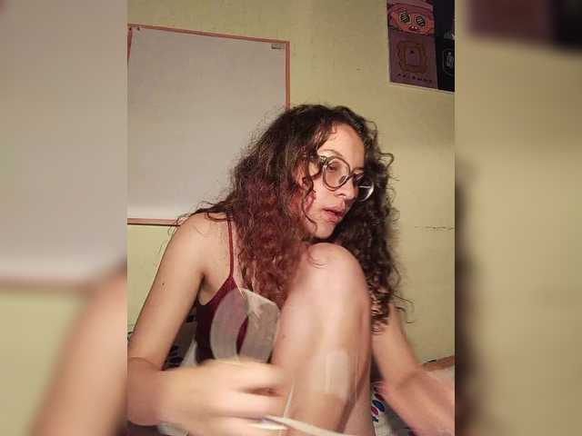 Amapolas Live Cam on BongaCams