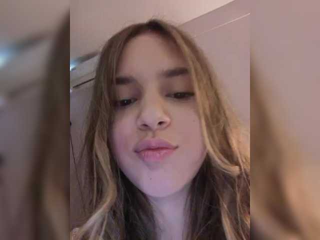 Entrez le videochat erotique avec le
modèle murmishka murmishka