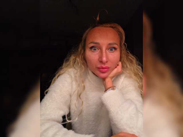 Gratis Live Sexcam mit ARotikA ARotikA