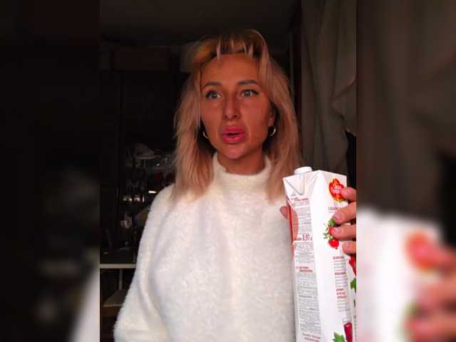 Vai a chattare su ARotikA ARotikA