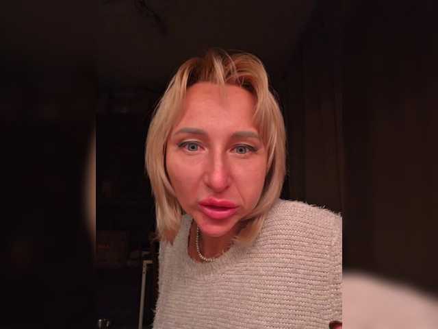 Gratis Live Sexcam mit ARotikA ARotikA