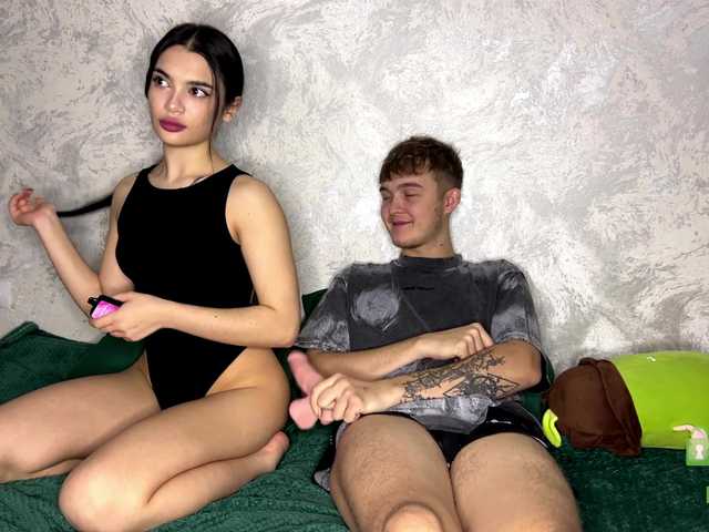 Entra en el chat con el modelo CoupleOnFire CoupleOnFire