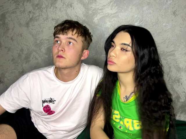 Entra en el chat con el modelo CoupleOnFire CoupleOnFire