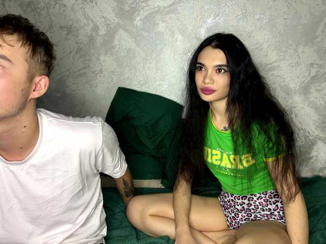 Entra en el chat con el modelo CoupleOnFire CoupleOnFire