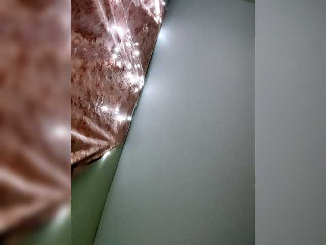 Entra en el chat con el modelo Miy44 Miy44