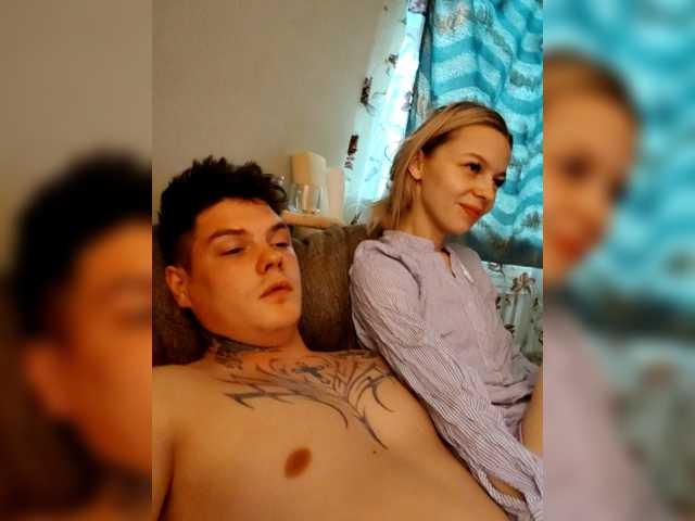 Entra en el chat con el modelo Miy44 Miy44