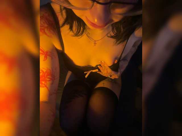 Vai a chattare su TheCherryy TheCherryy