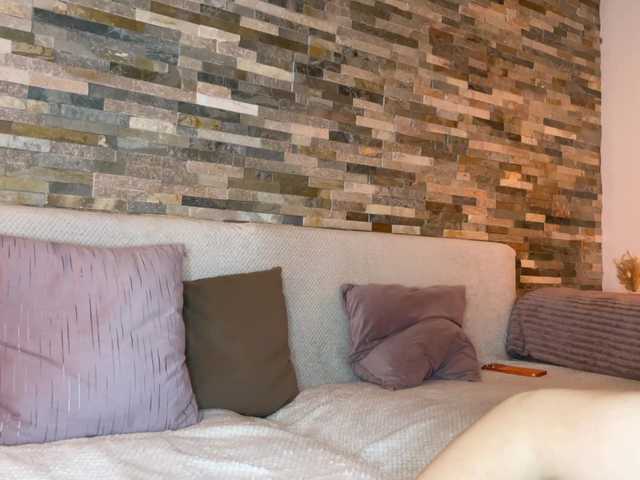 Entra en el chat con el modelo Aurora-Asti Aurora-Asti