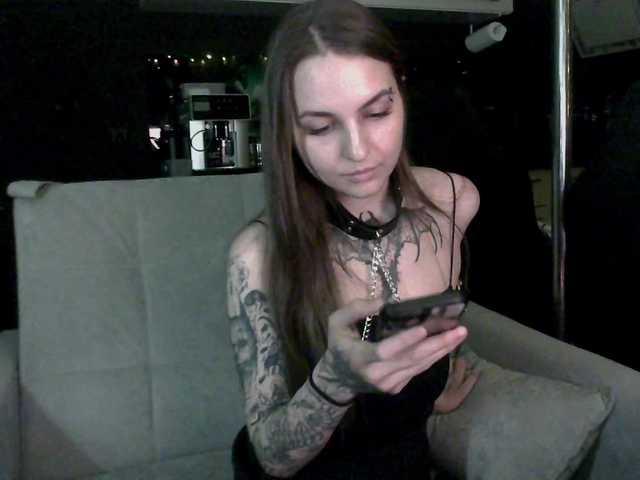 Idź na czacie KrisVXN KrisVXN