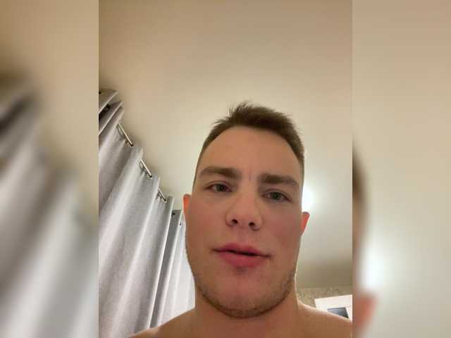 Entrez le videochat erotique avec le
modèle sugargirl777 sugargirl777