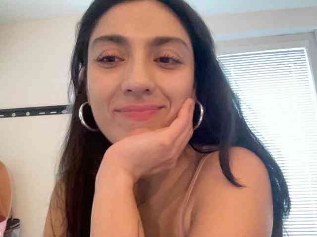 Selena23