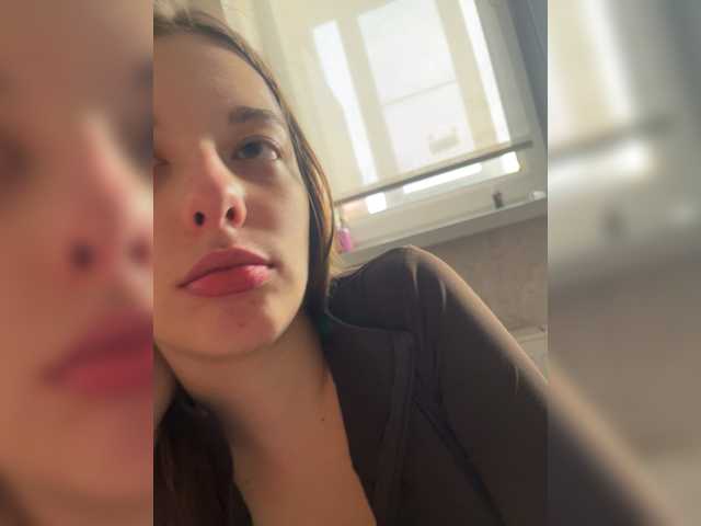 Entrez le videochat erotique avec le
modèle kasta kasta