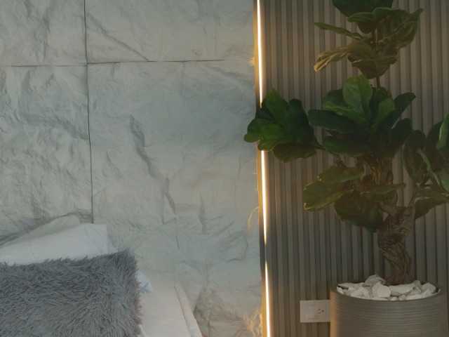 Accedi alla chat con il nickname GabyShine GabyShine