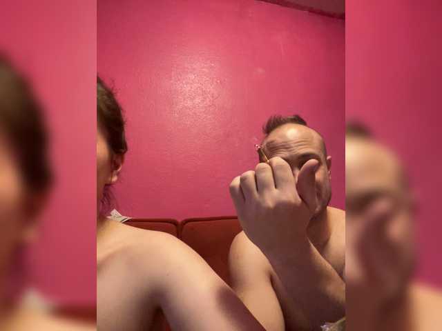 Entra en el chat con el modelo Family707 Family707