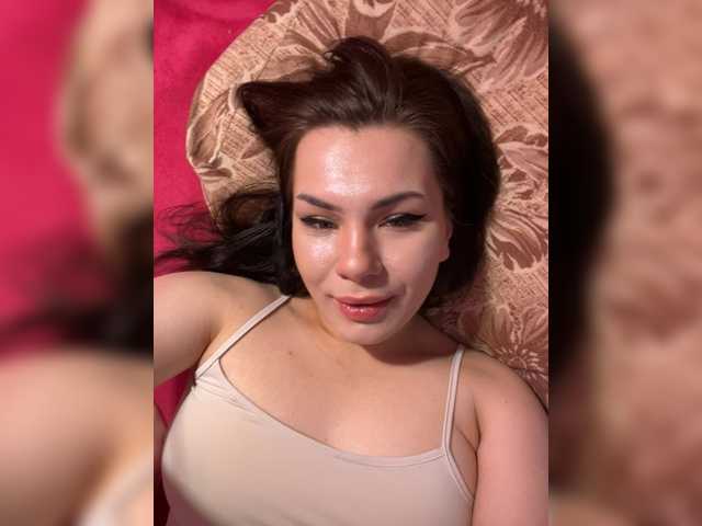 Entrez le videochat erotique avec le
modèle Family707 Family707