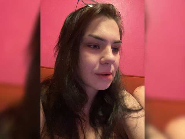 Entra en el chat con el modelo Family707 Family707