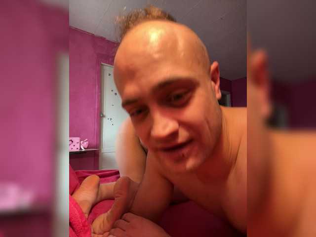 Entra en el chat con el modelo Family707 Family707