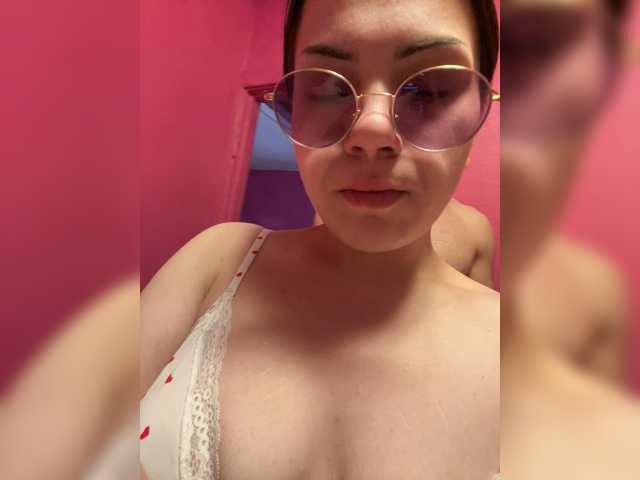 Entra en el chat con el modelo Family707 Family707