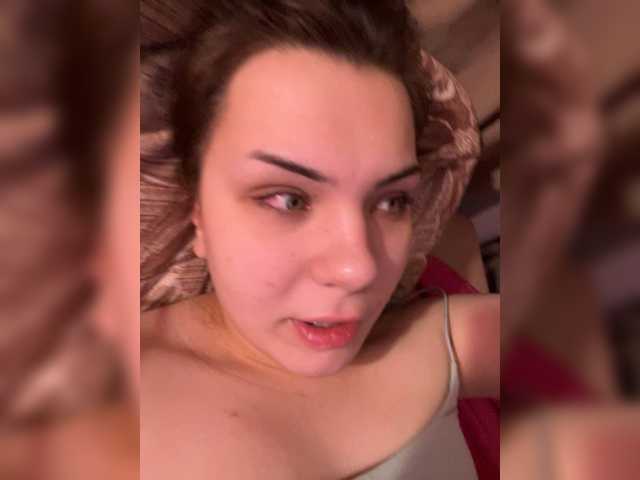 Entra en el chat con el modelo Family707 Family707