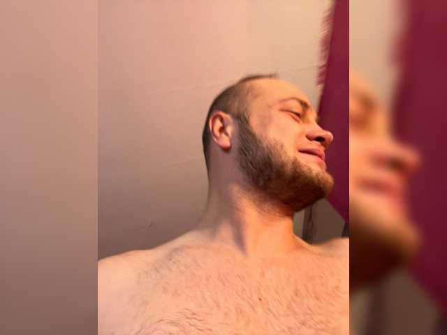 Entra en el chat con el modelo Family707 Family707