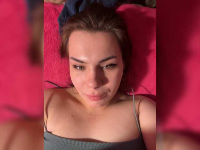 Entrez le videochat erotique avec le
modèle Family707 Family707