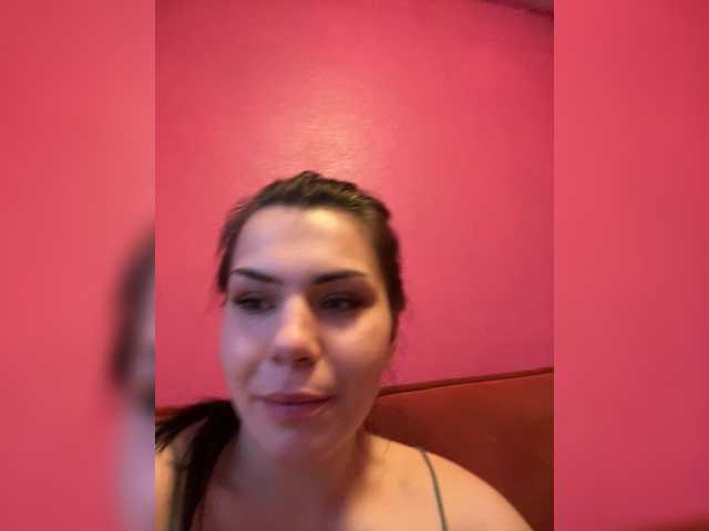 Entra en el chat con el modelo Family707 Family707